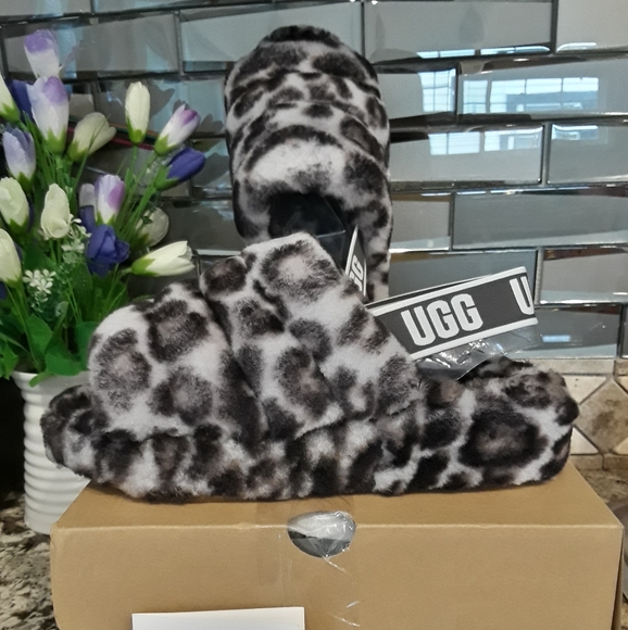 NEW UGG FLUFF YEAH / OH YEAH SPOT SLIDE , SIZE 9 WOMEN'S , ALL NEW IN A BOX! - Picture 2 of 7
